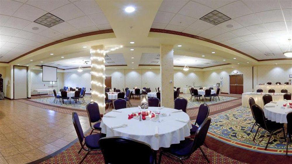 Holiday Inn Quincy By Ihg Ngoại thất bức ảnh