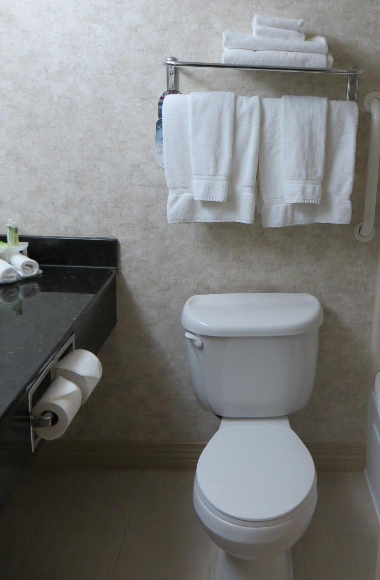 Holiday Inn Quincy By Ihg Phòng bức ảnh