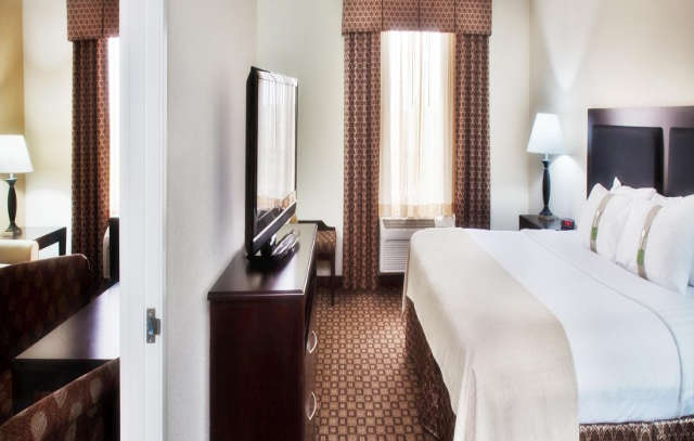 Holiday Inn Quincy By Ihg Ngoại thất bức ảnh